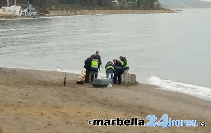 Encuentran un cadáver a primera hora de la mañana en una playa de Marbella 