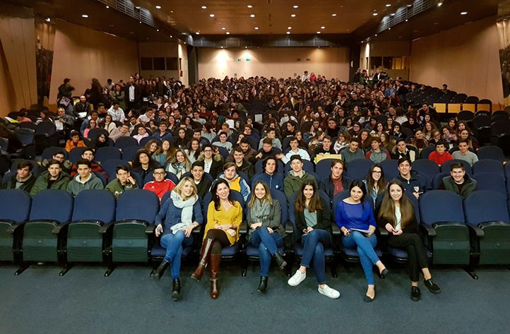 Un millar de preuniversitarios de Marbella conocen la oferta de la UMA