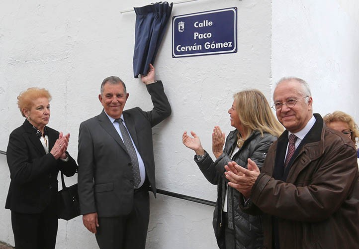 Marbella dedica una calle al funcionario del Ayuntamiento Paco Cerván