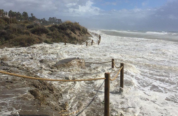El temporal de lluvia y viento deja más de 130 litros en Marbella en tres días