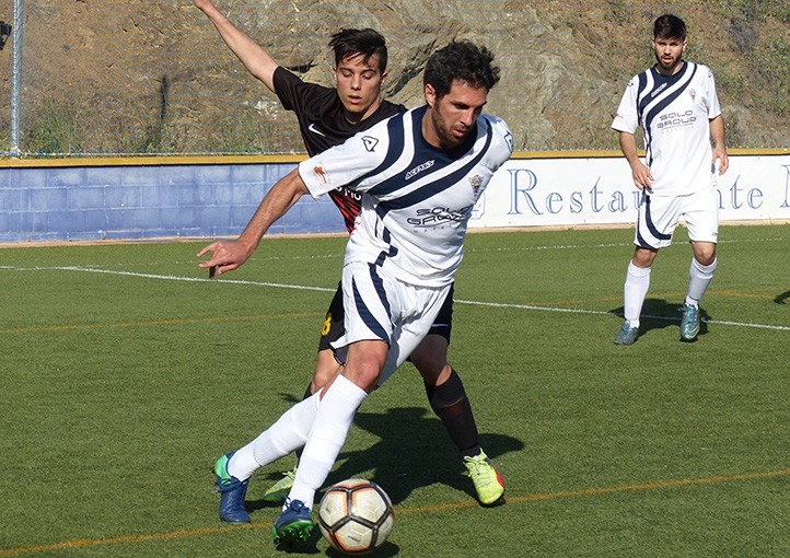 El Atlético Marbella empata (1-1) con el Churriana y sigue fuera del descenso