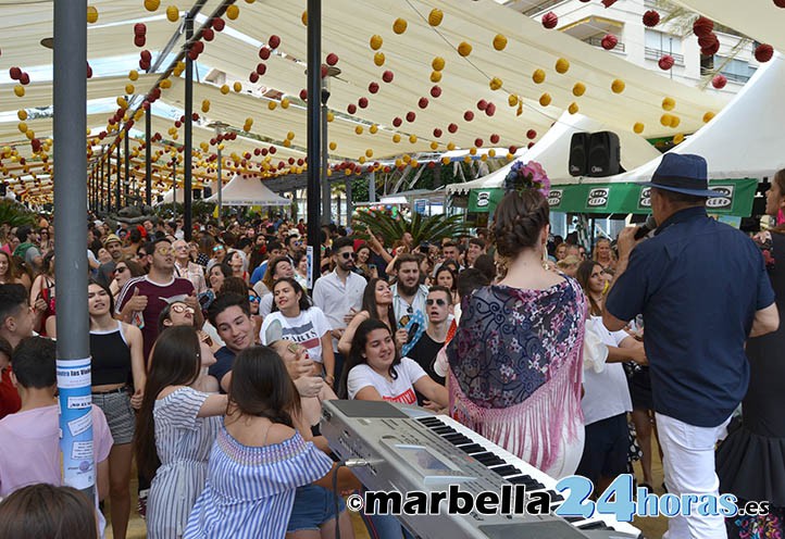 El ambiente se dispara en la Feria de Marbella en víspera del fin de semana