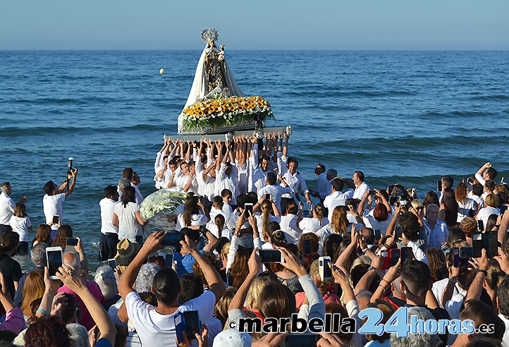 Marbella se vuelca desde primera hora del día con la Virgen del Carmen