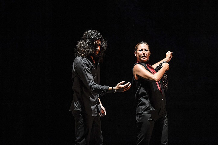 La bailaora Sara Baras hechiza a Marbella con su embrujo flamenco