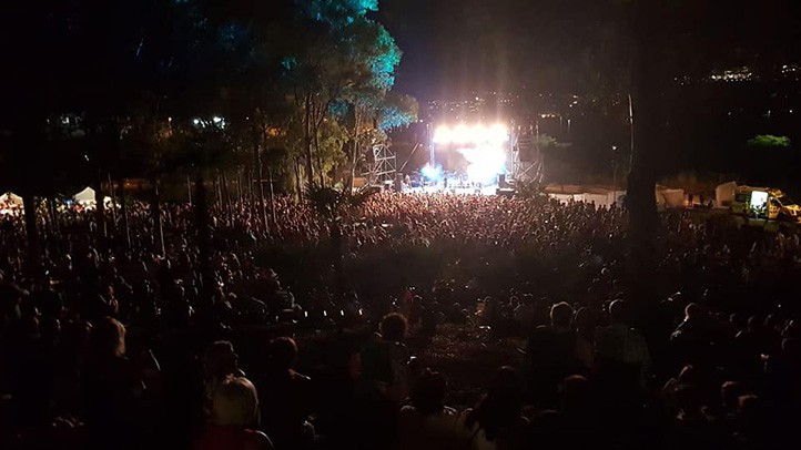 Más de 6.000 personas se dan cita en el festival "Toda la noche a 80"