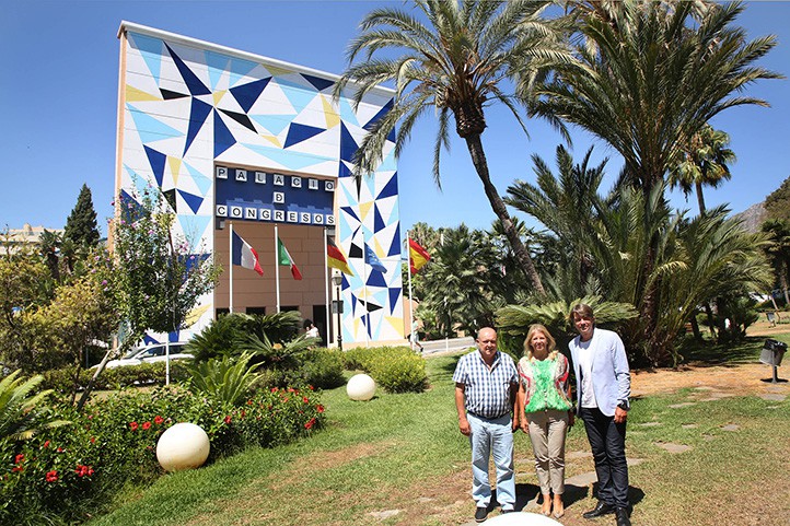 El diseño de la fachada del Palacio de Congresos lleva la firma de Curro Leyton