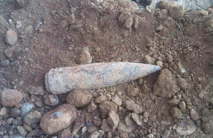 Hallan en San Pedro Alcántara un obús que podría ser de la Guerra Civil