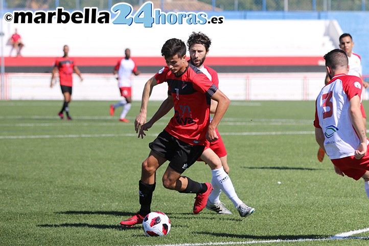 Un intenso San Pedro logra ante el Martos su primera victoria (2-1)