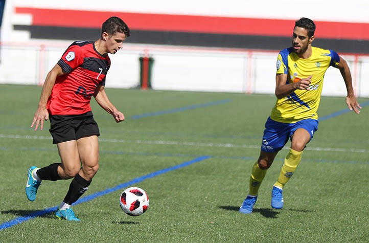 El San Pedro remonta a lo grande dos goles del Huétor Tájar (3-2)