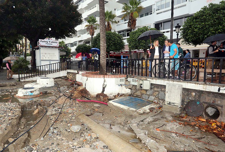 La alcaldesa regresa despistada y dice que la tormenta en San Pedro fue ayer