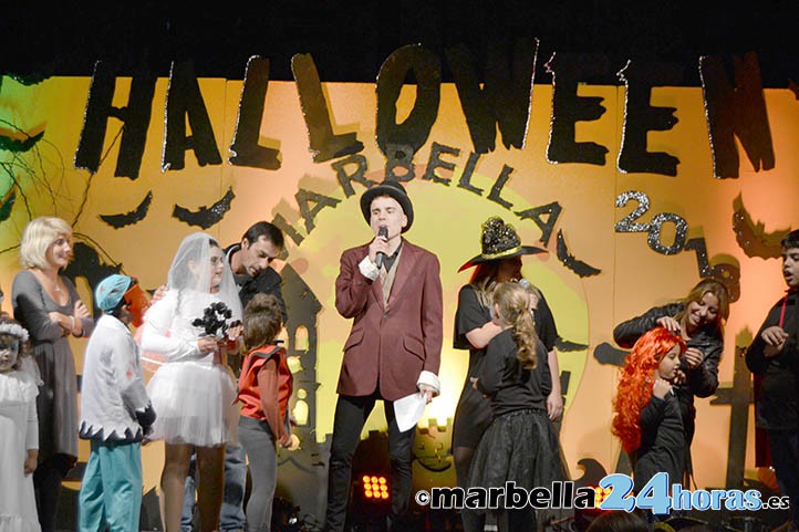 Marbella celebra Halloween en la calle dos días después por las lluvias