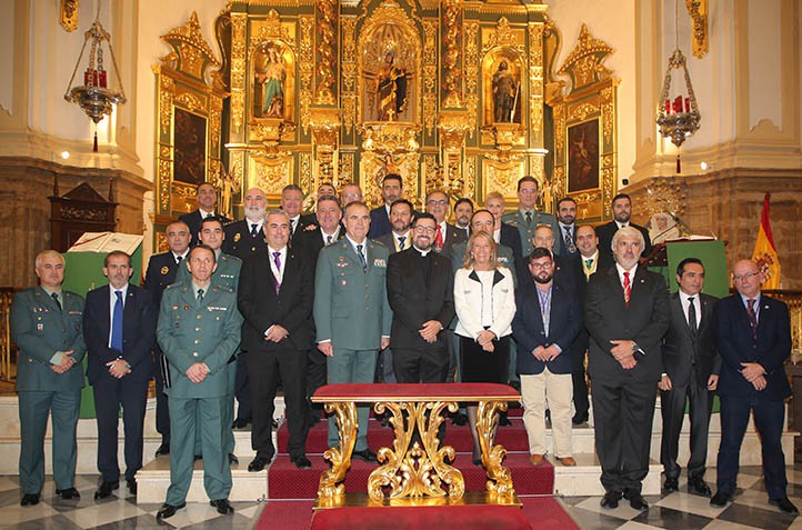 La Guardia Civil impone en Marbella el fajín de general a la Virgen de la Victoria