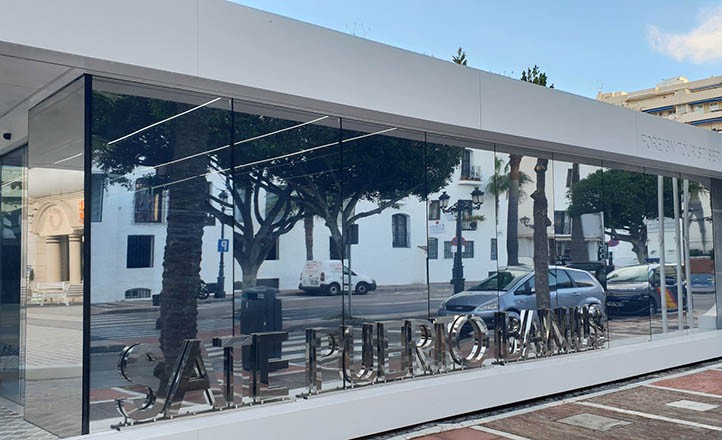 La Policía Nacional pone en marcha la nueva oficina de Puerto Banús