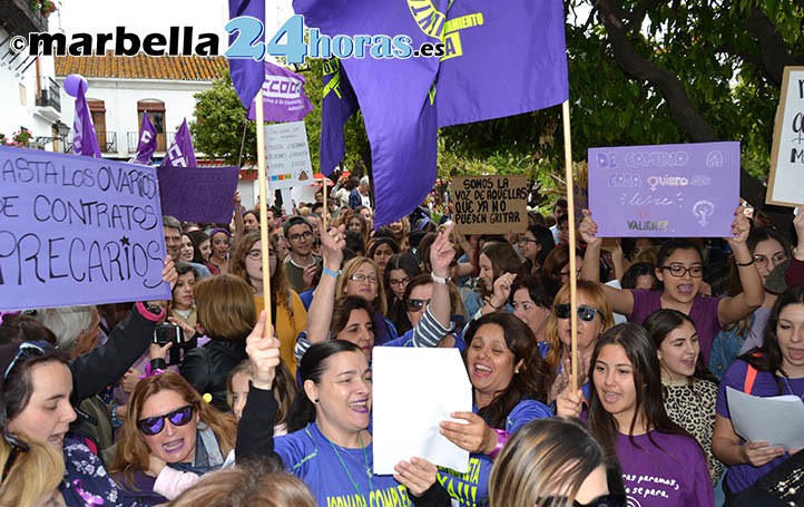 Marbella se echa a la calle para pedir igualdad de sexos en el Día de la Mujer
