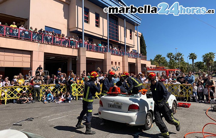 Éxito de la Jornada de Puertas Abiertas de los bomberos de Marbella