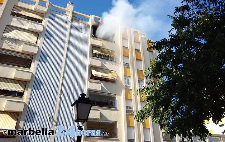 Incendio sin víctimas en una vivienda de la calle Doha en Marbella