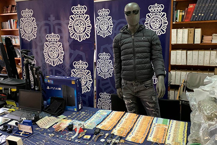 Desarticulada una red que robaba en viviendas de la Costa del Sol