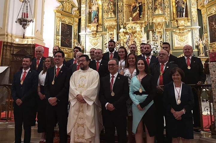 La nueva Junta de Gobierno del Cristo del Amor de Marbella jura sus cargos