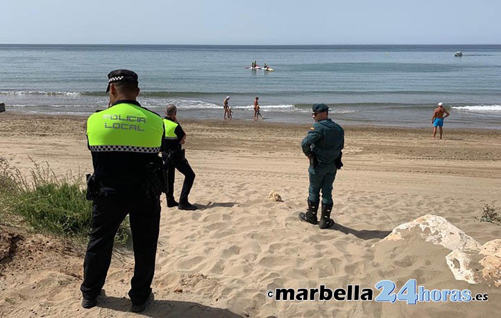 Aparece un cuerpo sin vida en una playa en la zona este de Marbella