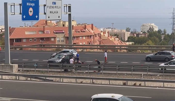 Herida una mujer en Marbella al dar su vehículo vueltas de campana en la A-7