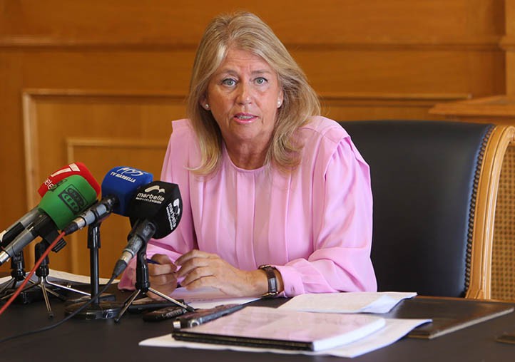 Muñoz destaca el consenso y el diálogo en su pobre balance de los cien días
