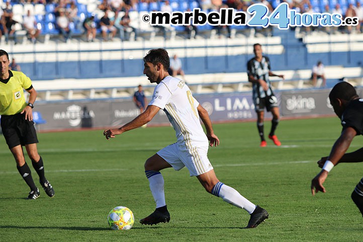 Álex Bernal dirige al Marbella y suma los tres puntos del Trofeo Moñi-M24H