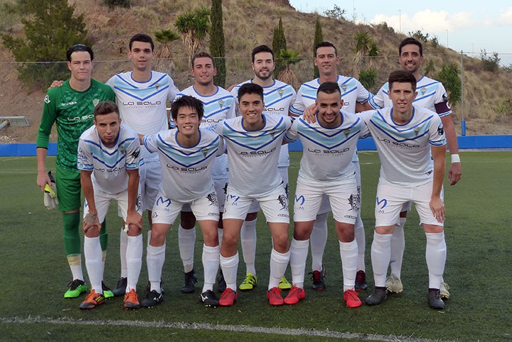 El Atlético Marbella encaja ante el Benamiel una nueva derrota (1-3)