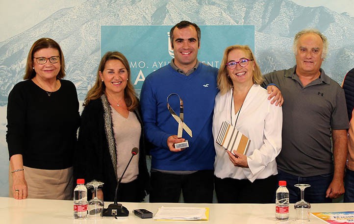 Jorge Otalecu recibe por anticipado su Premio Solidario a la Visibilidad