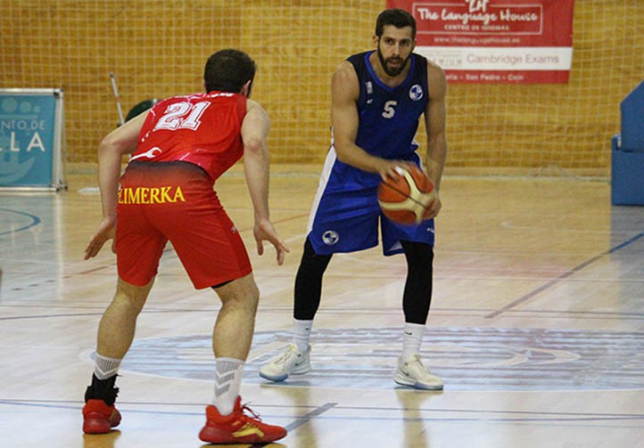 El CB Marbella gana al Gijón (70-66), pero pierde la diferencia de puntos
