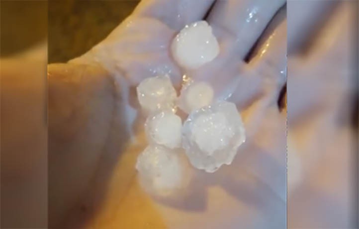 Noche de tormentas y granizo en Marbella en plena alerta naranja