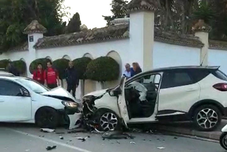 Disparos al aire en una persecución policial tras un accidente en Marbella