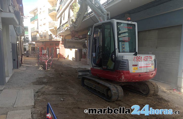 Las obras de la calle Málaga no incluyen la canalización para el gas natural