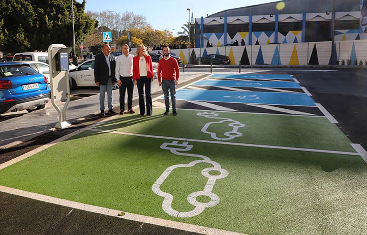 Acondicionan el aparcamiento junto al Palacio de Congresos de Marbella