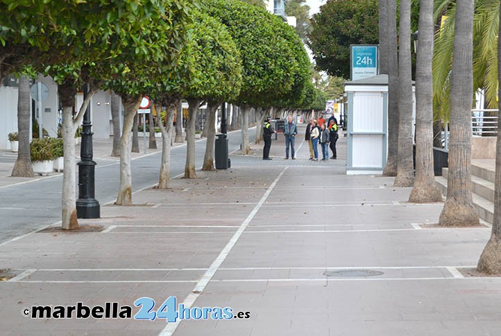 Marbella se queda desierta en el primer día de cuarentena por el coronavirus