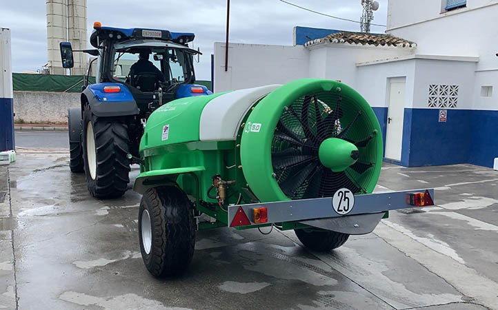 Marbella utilizará un gran pulverizador para desinfectar las calles