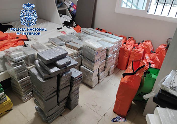 Cinco detenidos con 1,5 toneladas de cocaína en una vivienda de Marbella