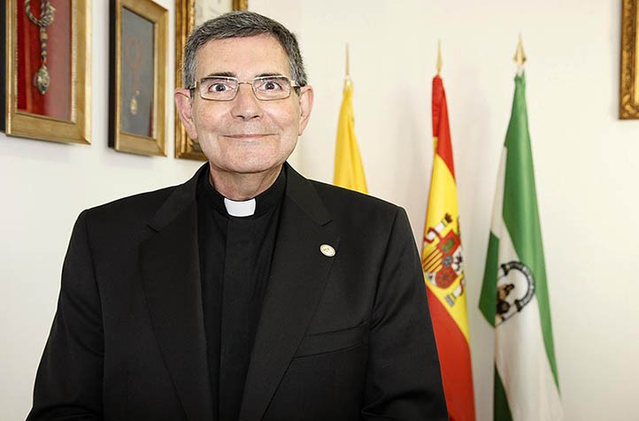 José Sánchez releva al cura Pepe en la iglesia de La Encarnación en Marbella