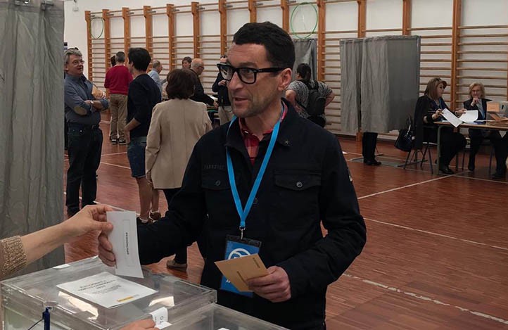 Muñoz da 147.000 euros al club cuyo presidente iba en la lista del PP