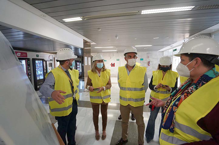 Bendodo visita el Hospital Costa del Sol sin dinero ni fechas para la ampliación