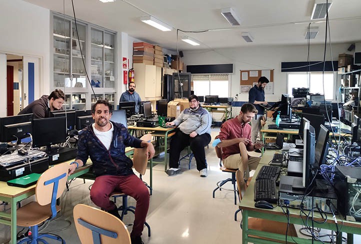 Un proyecto del instituto Guadalpín de Marbella busca reducir la brecha digital