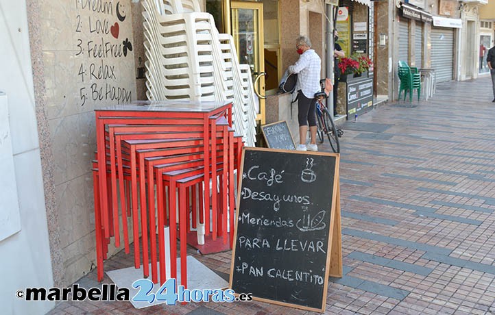 Marbella supera los 3.500 casos activos de Covid, pero la incidencia baja