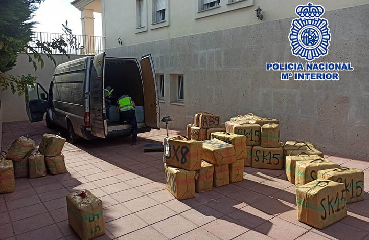 Cae en Marbella una red de apoyo para desembarcar droga en la playa