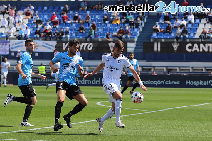 El Marbella toca fondo tras ver como la Balona le remonta en diez minutos (1-2)