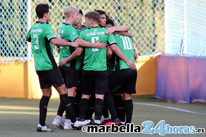 Gesta histórica del Vázquez que gana en Almería para jugar por el título (0-2)