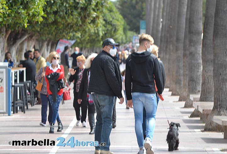 La Junta notifica solo 63 nuevos casos de covid en Marbella tras cinco días
