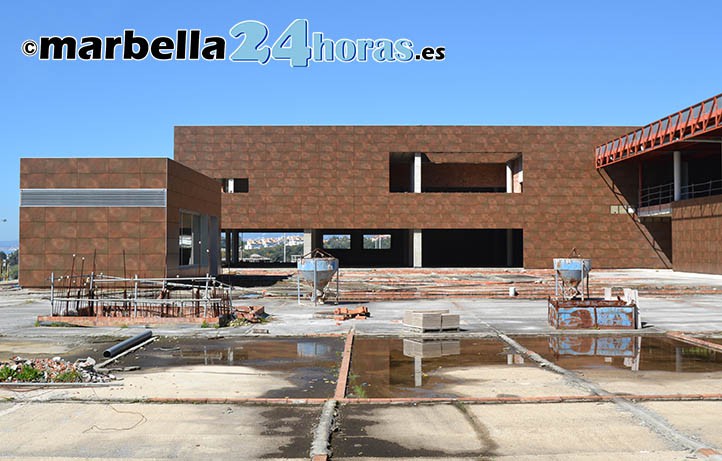 Moreno dice que la ampliación del hospital de Marbella estará lista en 2022