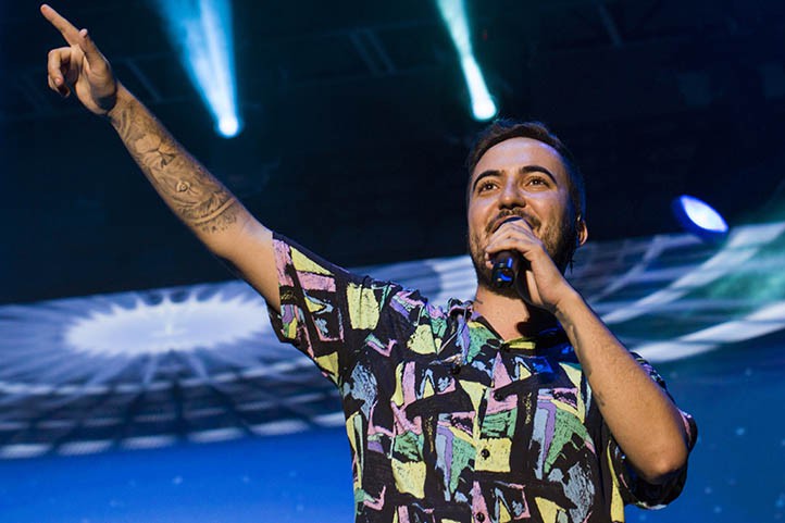 Beret recibe el cariño del público de Marbella en el comienzo de su gira