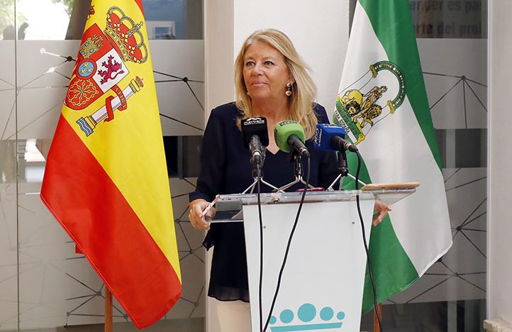 Covid: Muñoz insiste en contar a los turistas, pero sin mejorar la sanidad