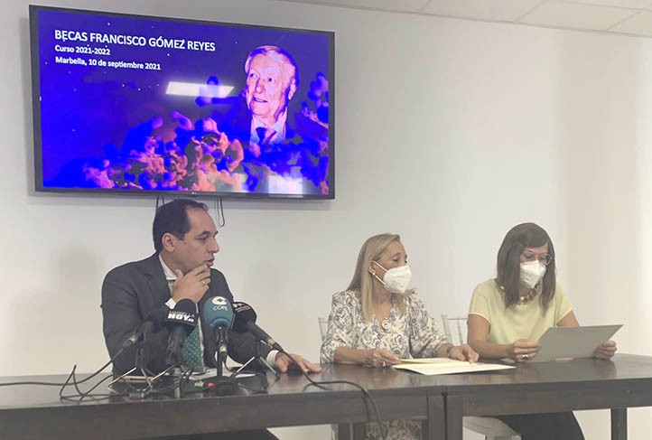 El Grupo Alfil entrega 30 becas para universitarios de Marbella