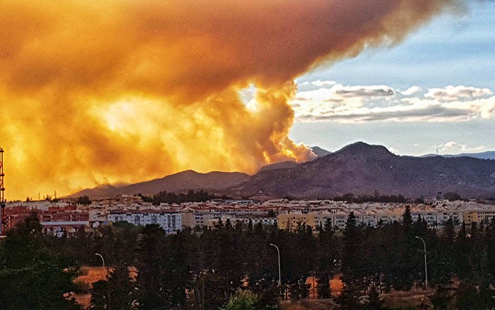 Quirónsalud Marbella advierte sobre la toxicidad del humo de los incendios